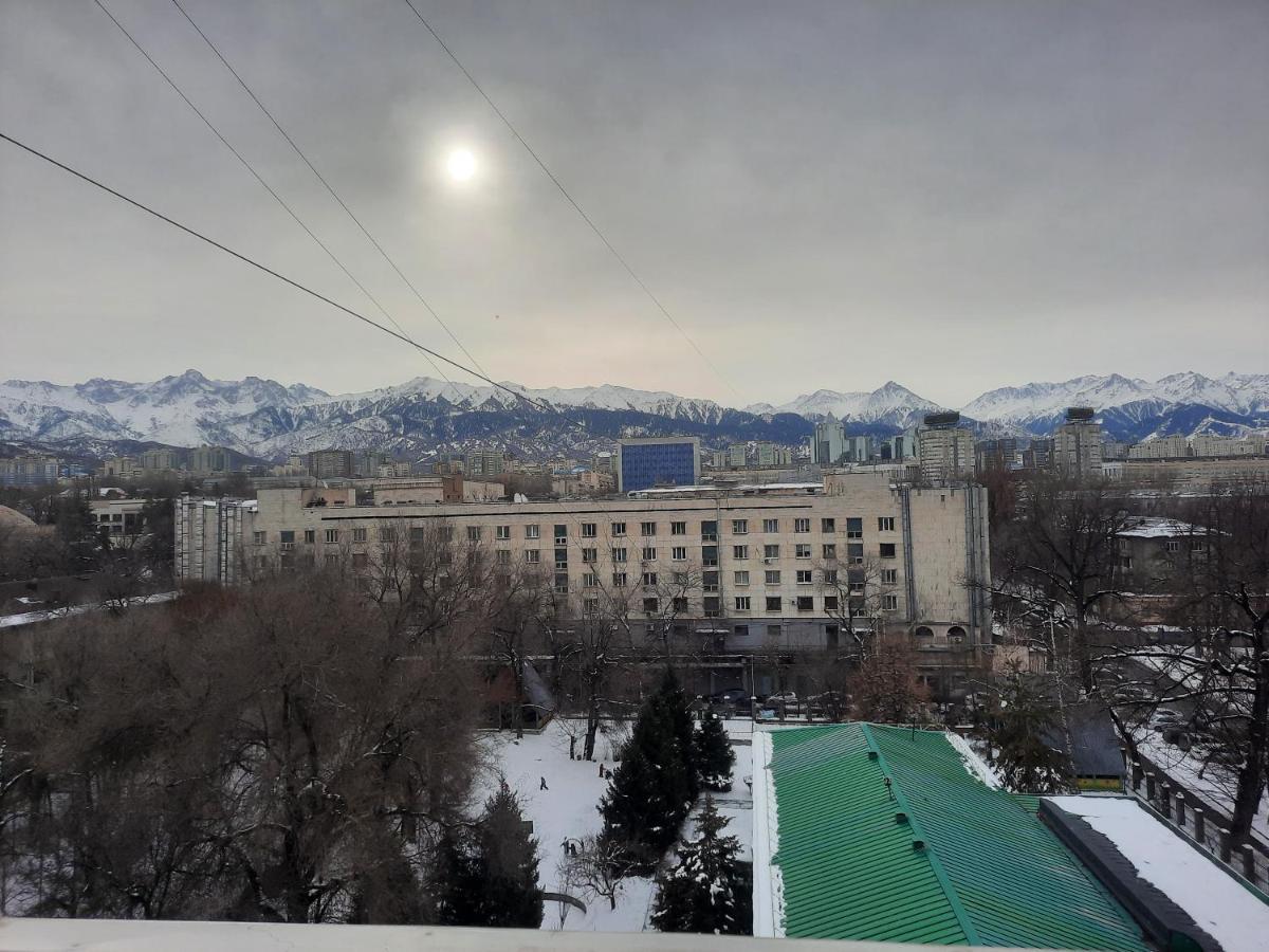 Apartment Shevchenko Panfilova Алма Ата Екстериор снимка