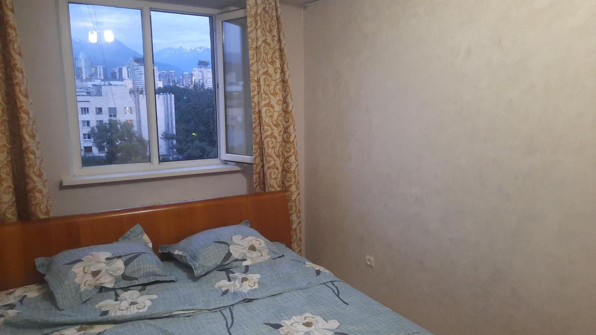 Apartment Shevchenko Panfilova Алма Ата Екстериор снимка